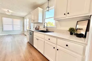 6418 Streeter Dr, Hope Mills, NC 28348 - Photo 15