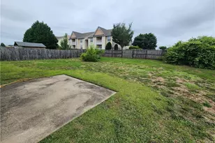 5716 Scarecrow Ct, Fayetteville, NC 28314 - Photo 5