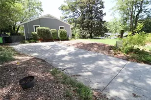 1009 Dogwood Ln, Raleigh, NC 27607 - Photo 45