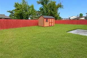 7841 Adrian Dr, Fayetteville, NC 28314 - Photo 11
