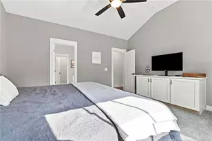 30240 W Lake Dr, Wagram, NC 28396 - Photo 17