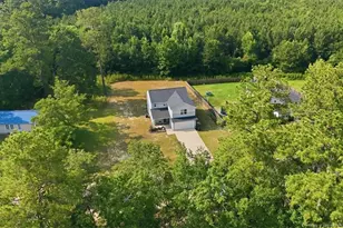 681 Britt Rd, Saint Pauls, NC 28384 - Photo 3