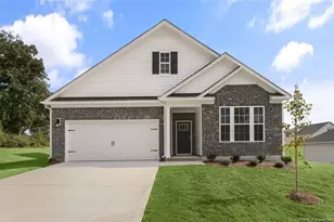 353 Maddox Dr, Aberdeen, NC 28315 - Photo 1