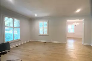 2721 Mirror Lake Dr, Fayetteville, NC 28303 - Photo 3