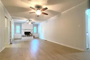 2721 Mirror Lake Dr, Fayetteville, NC 28303 - Photo 11