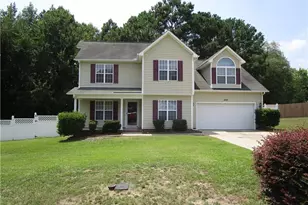 4110 Craigwood Ln, Hope Mills, NC 28348 - Photo 1