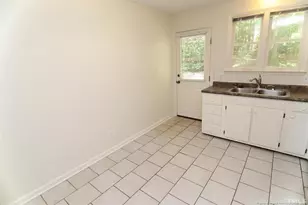 6114 Deerwood Pl, Raleigh, NC 27607 - Photo 13
