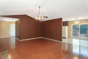 3391 Hawthorne St, Hope Mills, NC 28348 - Photo 5