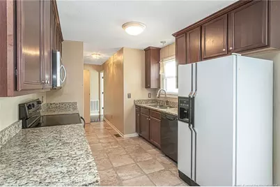 3391 Hawthorne Street, Hope Mills, NC 28348 - Photo 9