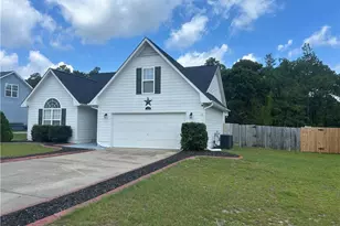 179 Falling Leaf Dr, Raeford, NC 28376 - Photo 3