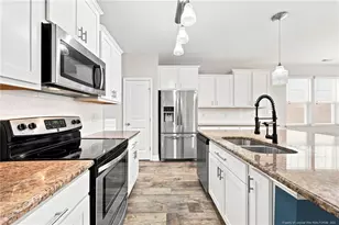 1015 Liberty Ln, Fayetteville, NC 28311 - Photo 7