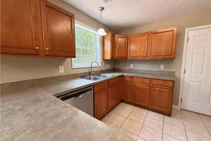 42 Grayson Pl, Sanford, NC 27332 - Photo 5