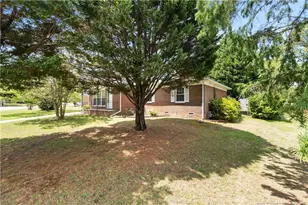 735 Amber Dr, Fayetteville, NC 28311 - Photo 3