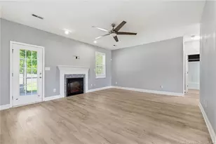 1541 Gallant Fox Ct, Hope Mills, NC 28371 - Photo 9