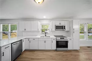 194 Pendergraft Rd, Bunnlevel, NC 28323 - Photo 9