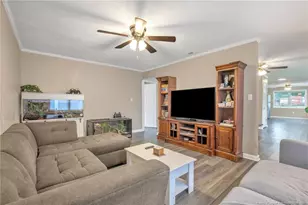 4875 Cameron Rd, Hope Mills, NC 28348 - Photo 5