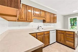 2908 Wedgeview Dr, Fayetteville, NC 28306 - Photo 19