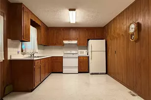 672 E Palmer Rd, Raeford, NC 28376 - Photo 15