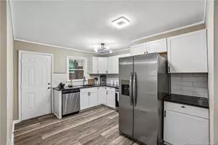 506 Eaton St, Fayetteville, NC 28301 - Photo 9