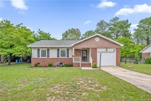 5870 Hunting Ridge Rd, Hope Mills, NC 28348 - Photo 1