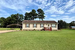 386 Oakwood Heights Dr, Lumberton, NC 28358 - Photo 1