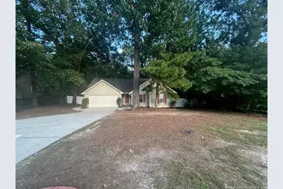 107 Jefferson Drive, Raeford, NC 28376 - Photo 3