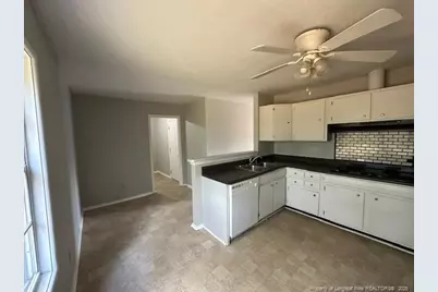 1810 Wendover Drive, Fayetteville, NC 28304 - Photo 9