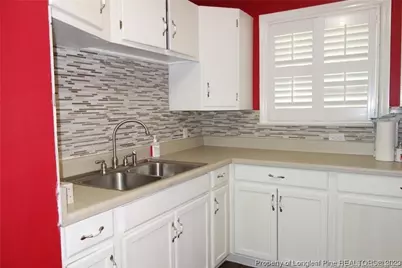 1607 N Cedar Street, Lumberton, NC 28358 - Photo 5
