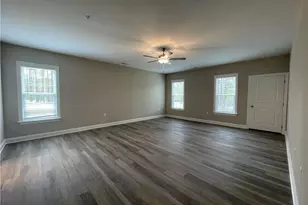 260 Gallery Dr, Spring Lake, NC 28390 - Photo 7