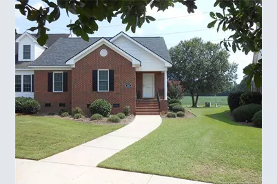 656 Amberdale Circle W, Lumberton, NC 28358 - Photo 1