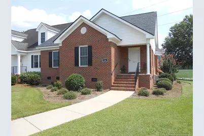 656 Amberdale Circle W, Lumberton, NC 28358 - Photo 3