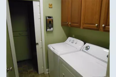656 Amberdale Circle W, Lumberton, NC 28358 - Photo 23
