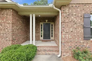 305 Planters Ln, Coats, NC 27521 - Photo 3