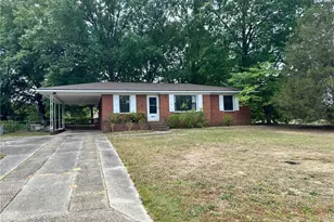 4945 Redwood Dr, Fayetteville, NC 28304 - Photo 1