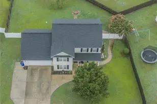 626 Fairfield Cir, Raeford, NC 28376 - Photo 5