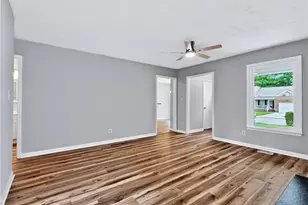 1582 Hazelcrest Dr, Fayetteville, NC 28304 - Photo 7