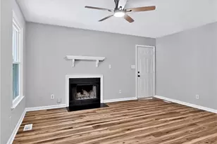 1582 Hazelcrest Dr, Fayetteville, NC 28304 - Photo 5