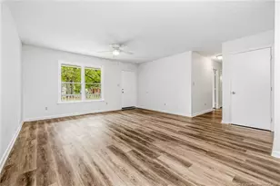302 W 6th Ave, Raeford, NC 28376 - Photo 13