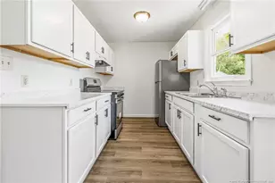 302 W 6th Ave, Raeford, NC 28376 - Photo 15
