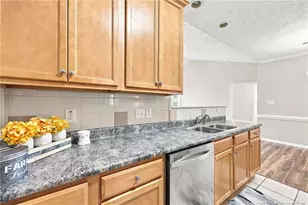 1320 Kershaw Loop, Fayetteville, NC 28314 - Photo 15