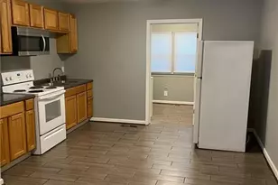 805 Chatham St, Sanford, NC 27332 - Photo 3