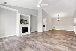 513 Meadowland Ct, Hope Mills, NC 28348 - Photo 7