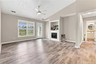 513 Meadowland Ct, Hope Mills, NC 28348 - Photo 7