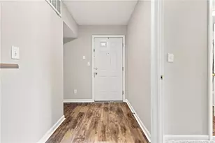 513 Meadowland Ct, Hope Mills, NC 28348 - Photo 5