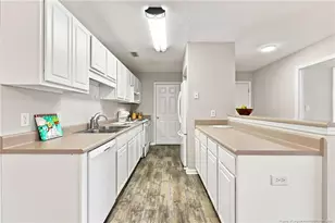 513 Meadowland Ct, Hope Mills, NC 28348 - Photo 13