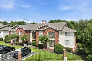 513 Meadowland Ct, Hope Mills, NC 28348 - Photo 3