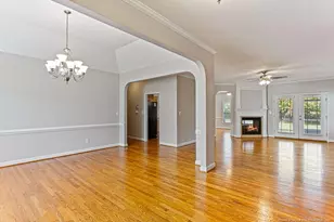 933 Dalmore Dr, Fayetteville, NC 28311 - Photo 5