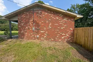 140 Berkley Rd, Saint Pauls, NC 28384 - Photo 15