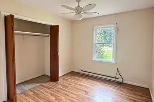 140 Berkley Rd, Saint Pauls, NC 28384 - Photo 5