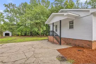 76 Robin Rd, Lumberton, NC 28358 - Photo 5